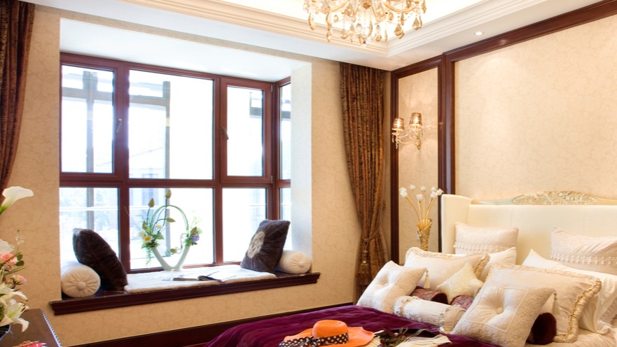 金堂木為翡翠藍灣提供鋁包木門窗案例